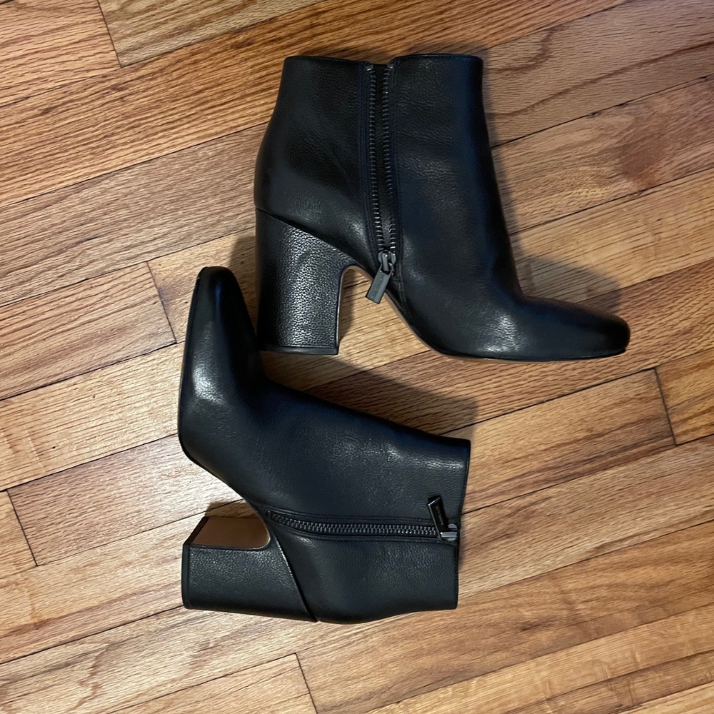 Michael Kors Heeled Black Ankle Boots